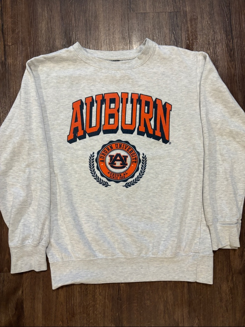 Vintage Auburn University men’s small crewneck sweater 3D logo